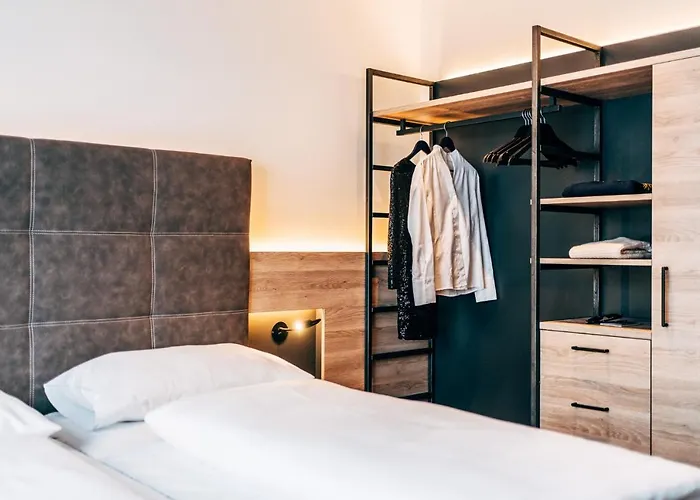 Foxy 4* אוברטאורן