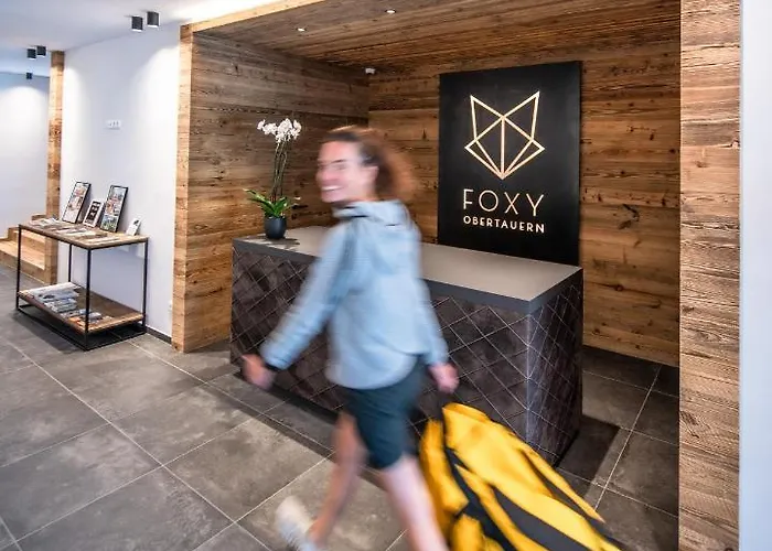 מלון דירות Foxy 4*